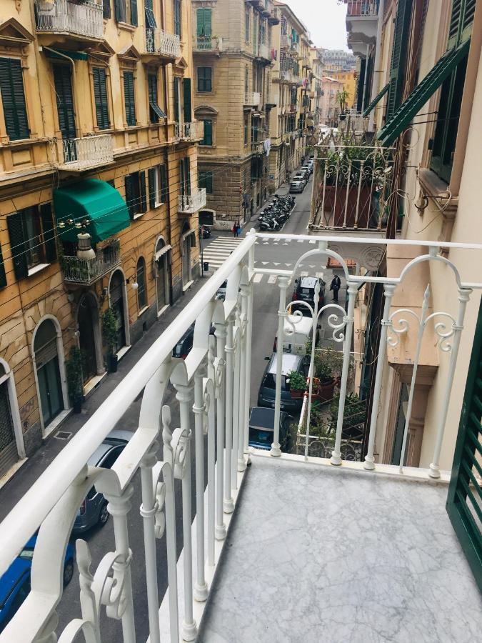Queen Chic Apartment La Spezia Exterior foto